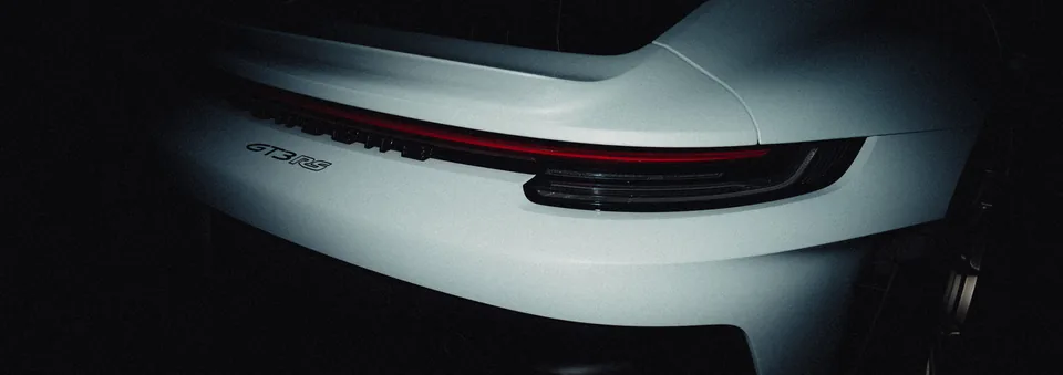 Porsche-Heckleuchte und Karosseriedetail